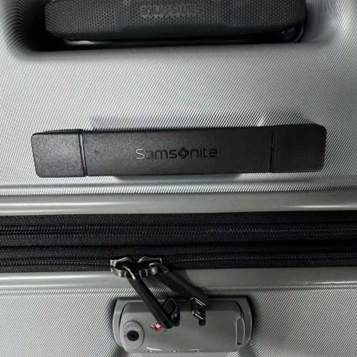 【零售】Samsonite 新秀麗旅行喼套裝 (硬面-銀色)兩件套