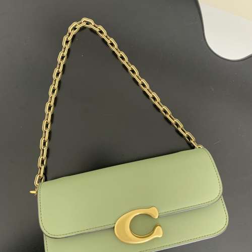 Coach蔻馳新款idol法棍 腋下包