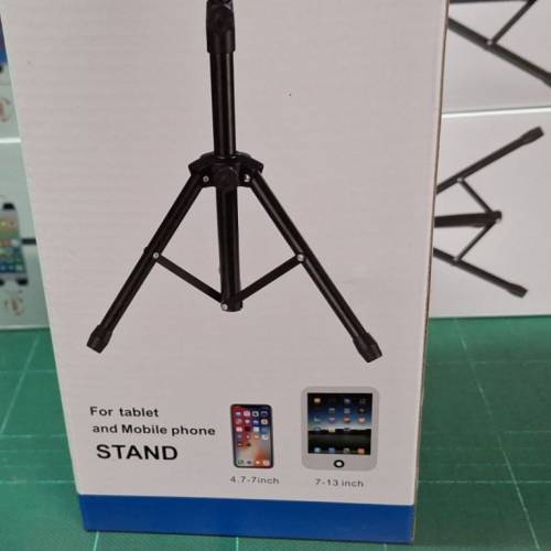 手機 平板 脚架 每支＄50-