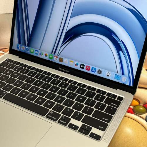 (全新質素，電腦專家 m1 macbook air)APPLE  Retina m1 /16gb ram/256gb SSD/Touch...