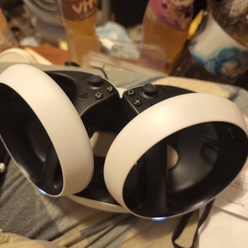 psvr2 with pc adapter and charging station