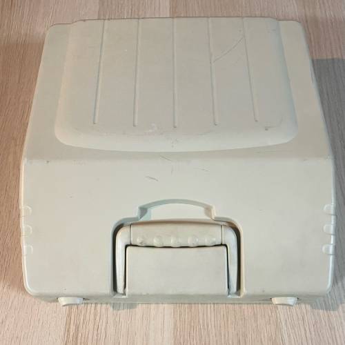 打字機olympia typewriter traveller de luxe s made in Korea