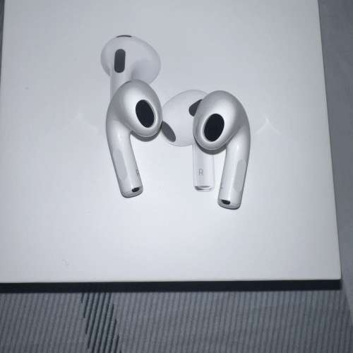 AirPods 3 99%new 有單有盒有一年保養