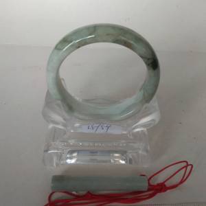 翡翠A玉手鈪，15/59mm 內徑圓滑好水頭，古舊存貨。自用送禮收藏佳品。加送A玉三寸多...