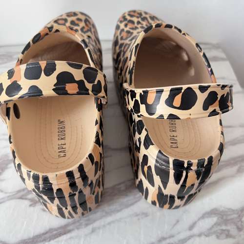 Cape Robbin 豹紋厚底鞋