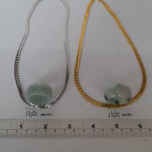 翡翠A玉戒指，闊度15mm 內徑21mm，圓滑好水頭，加送粗銅頸鏈16寸一條，可作一物二用...