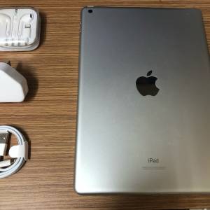 Full set 99% new iPad 8 128gb WiFi only  battery 100% one month warranty