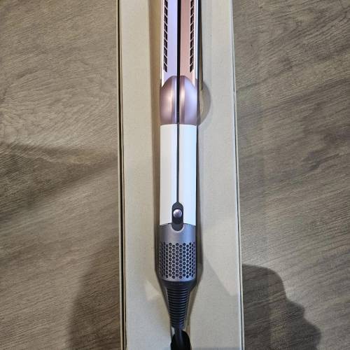 Dyson airstrait 直髮器