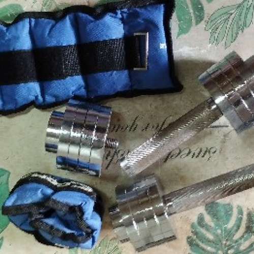 健身啞呤一對跑步加重輔助鉛帶一對及拳套一對
