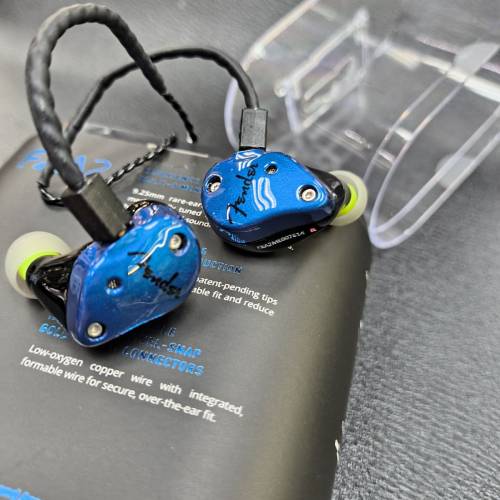 Fender FA2入耳式耳筒陳列品DEMO