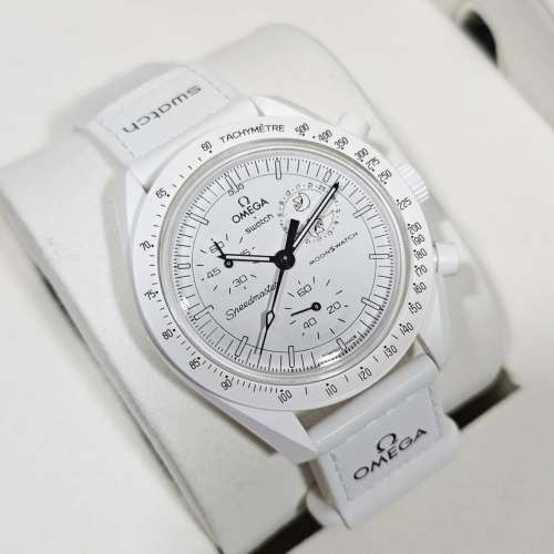 SWATCH斯沃琪x歐米茄聯名NEWMOON新月石英機芯Snoopy史努比月相盤男表