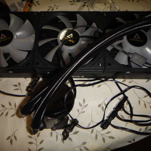 Antec 三風扇水冷 ARGB 只有AM4 扣具