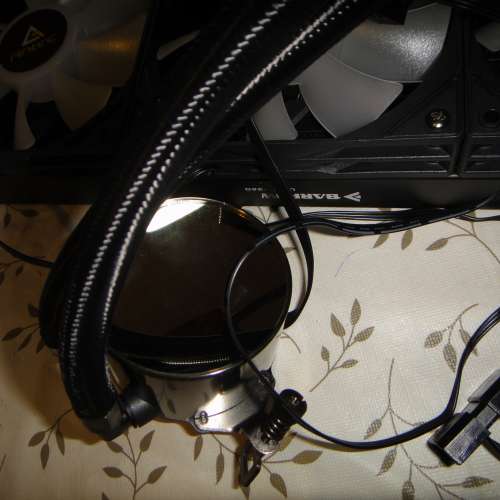 Antec 三風扇水冷 ARGB 只有AM4 扣具