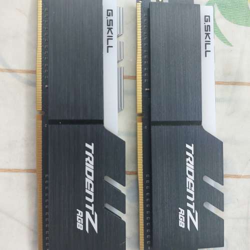 新淨G.SKILL TRIDENT Z RGB 4266 8GBX2