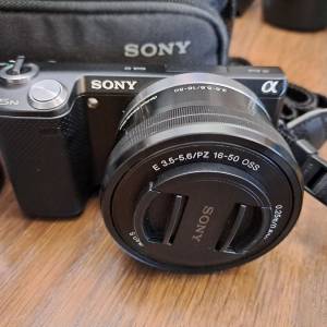 Sony NEX5N 雙鏡閃燈套裝,跟 16-50mm ,和55-210mm zoom鏡,一電一义一袋