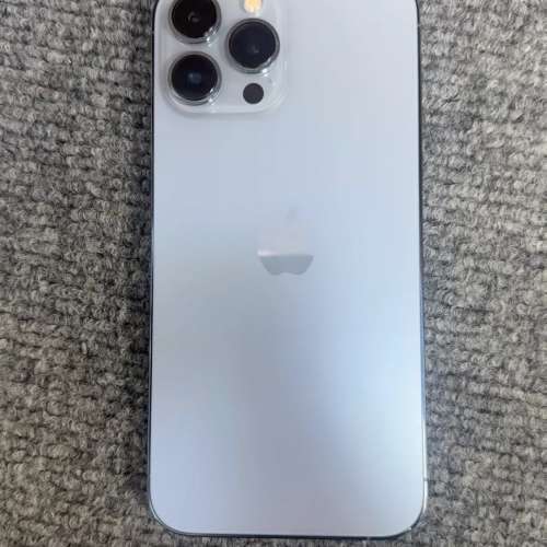 iPhone 13 Pro Max 1tb 天藍峰，使用原裝case 同貼mon貼