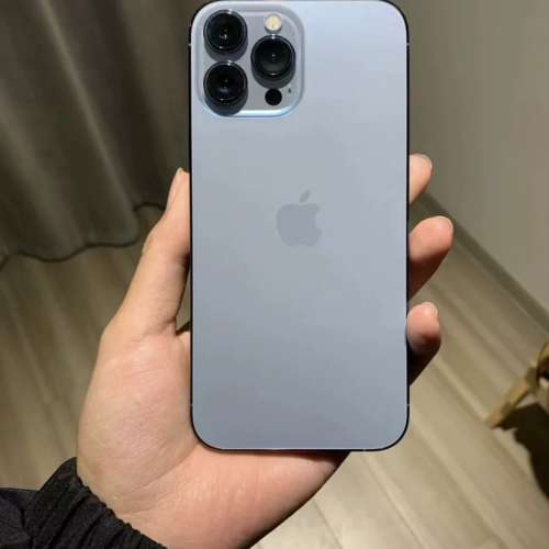 Apple iPhone 13 Pro Max 1tb 天藍峰，使用原裝case 同貼mon貼