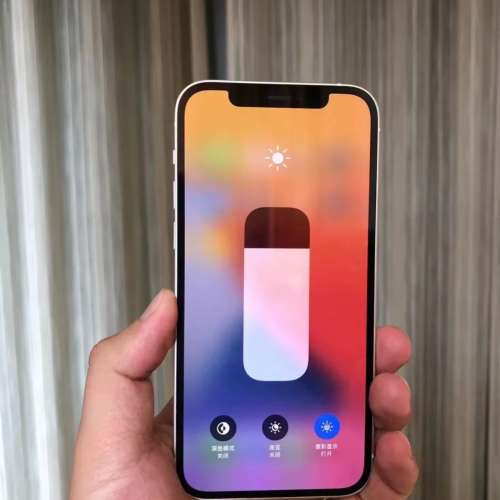 Iphone 12 256GB 電池效能100 % ，5g 雙咭雙待，贈送全新保護套及玻璃鋼化貼！