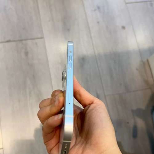 Iphone 12 256GB 電池效能100 % ，5g 雙咭雙待，贈送全新保護套及玻璃鋼化貼！
