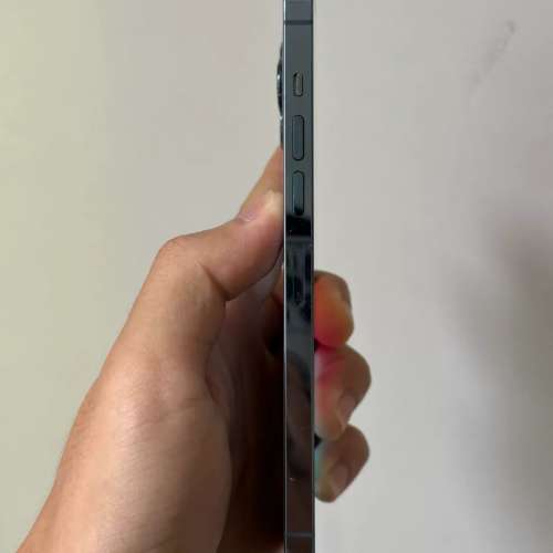 99%new iPhone13 Por Max 1TB 天峰藍色，電池效能87 % ，功能全正常，全原裝