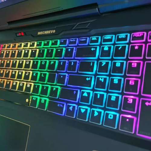 Intel® Core™ i7-7700 電競電腦，頂配 16G ddr4 記憶體，samsung 870 evo 2TB SSD...