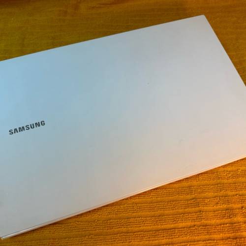 極新Samsung Galaxy Book Ion2 13.3"(11代 i5/8Gb/512 SSD/QLED)