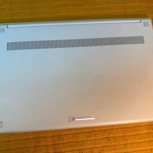 極新Samsung Galaxy Book Ion2 13.3"(11代 i5/8Gb/512 SSD/QLED)