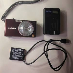 CCD✅ panasonic LUMIX DMC -fx33香港行貨✅✅送電池2 粒有SD卡有充電器（一套）