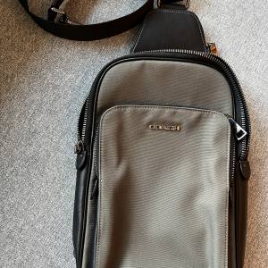 九成九新Coach West Pack Crossbody Bag 太子或宋皇台港鐵站交