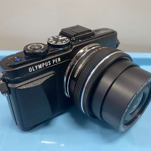 Olympus EPL-7 w/ 14-42mm ez lens