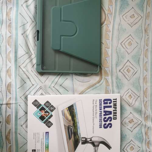 Ipad 9 高清貼跟可360度轉旋轉套