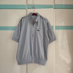 Grey Tee · 灰色T恤
