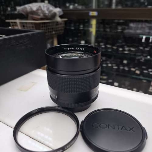 CONTAX CARL ZEISS PLANAR 85MM F1.4 T* 95% NEW CY MOUNT