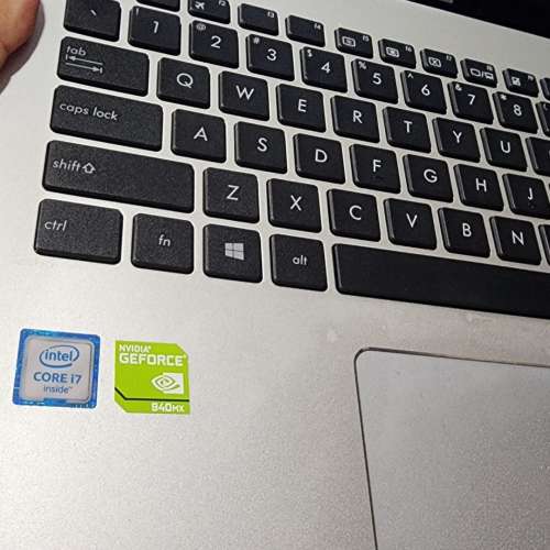 Asus X555UQ 15.6寸 i7-6500U 8GB ram GF940mx 1TB HDD 外殼有損壞 當零件機賣 有...