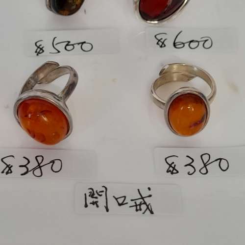 北歐天然琥珀純銀戒指，每隻價錢如照片顯示，兩隻起八折，全部六隻七折。no.2.7.24
