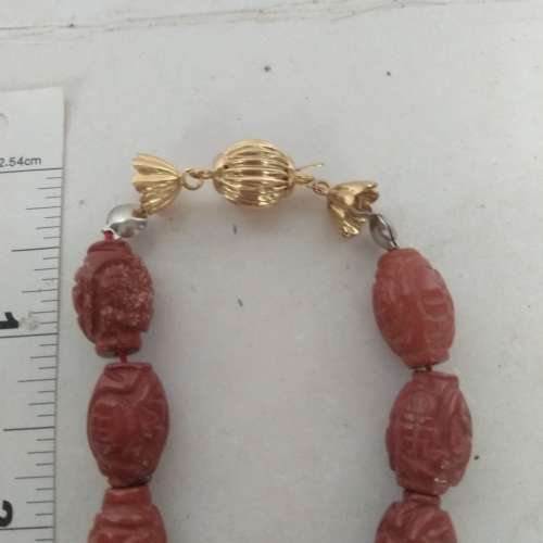 天然紅玉石red jasper頸鏈.10x15mm雕刻桶珠 ，長16吋配焊口波仔扣總長度約18寸。no...