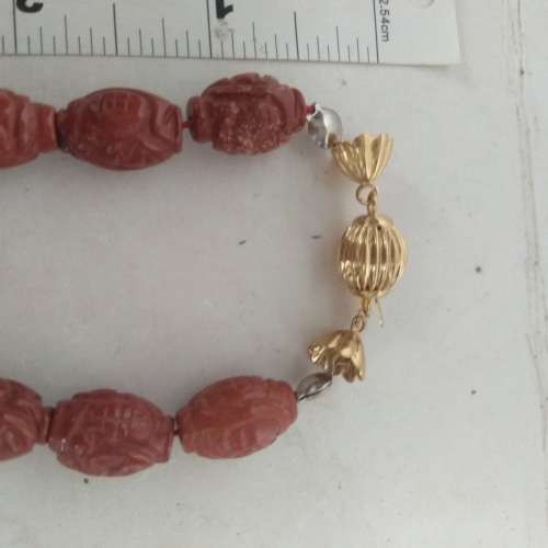 天然紅玉石red jasper頸鏈.10x15mm雕刻桶珠 ，長16吋配焊口波仔扣總長度約18寸。no...