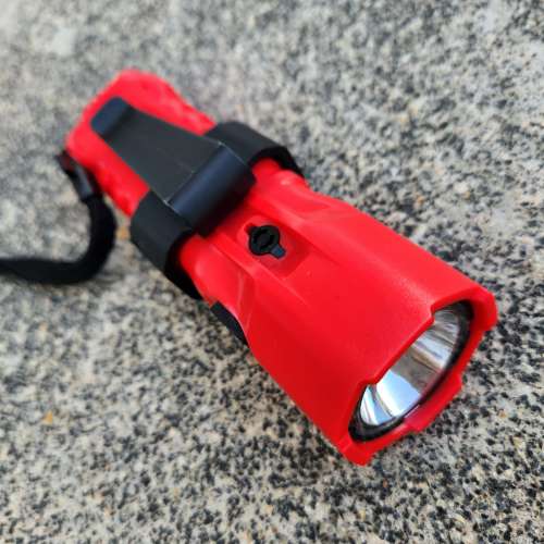 Supreme 塑膠潛水電筒