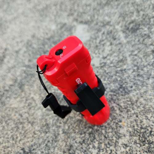 Supreme 塑膠潛水電筒