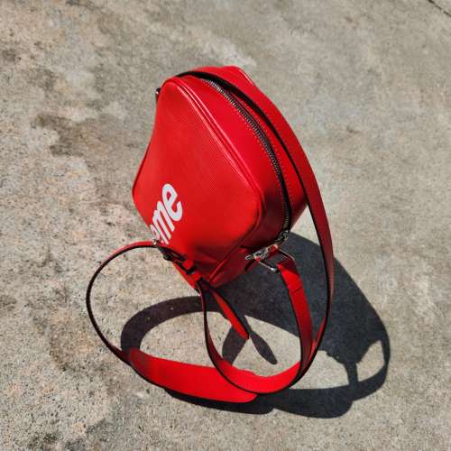 Louis vuitton x Supreme 真皮斜孭袋