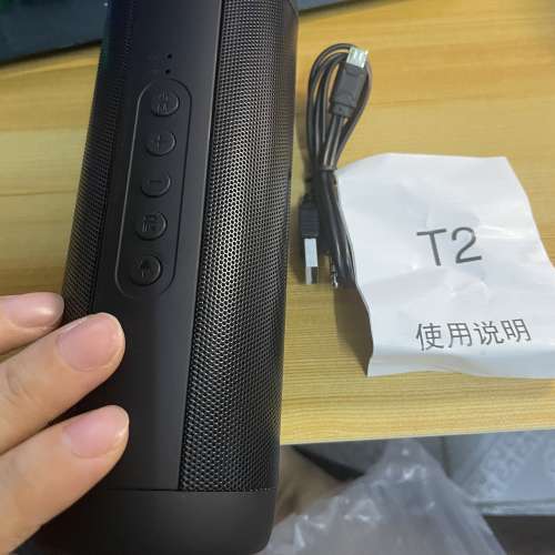 戶外防水藍牙音箱T2便攜手電筒無線低音炮插卡圓柱形音響智慧