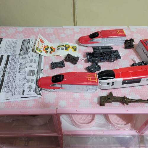 Takara TOMY 新幹線變形機器人Z E6 NEX 成田特快