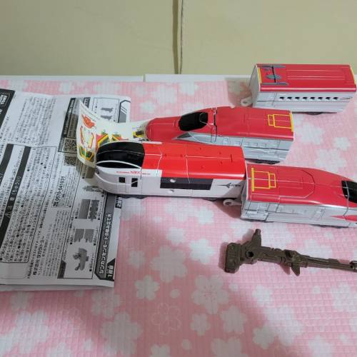 Takara TOMY 新幹線變形機器人Z E6 NEX 成田特快