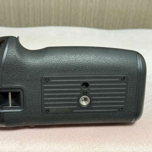 95%新 Canon BG-R10，Canon Battery Grip for EOS R5 / R6