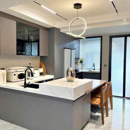 🎂廚房吧枱設計 一體式餐枱 伸縮餐枱 英式傢俬設計焗漆面廚房櫥櫃設計訂做廚房L型櫥...