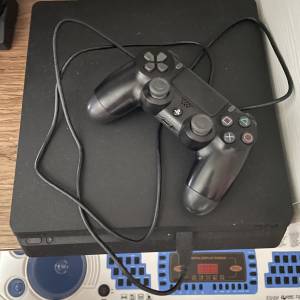 PS4 slim 500GB有盒連1手制6 Game