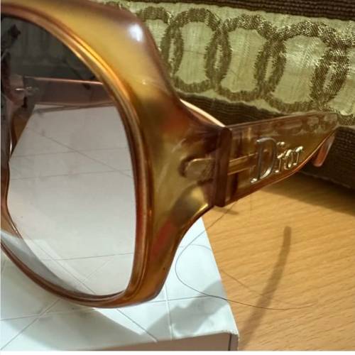 正品Dior女裝太陽眼鏡（附原裝鏡盒）閒置品
