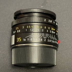 Leica Summicron-M 35mm F2 (model no. 11879)