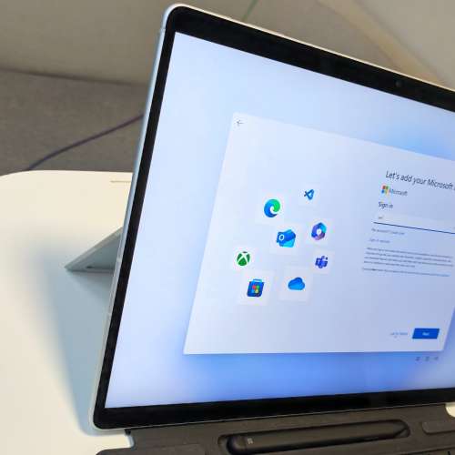 Surface Pro 9  5G可隨時隨地3G4G5G上網全場獨賣，喺街冇wifi呢部5G surface pro 9...