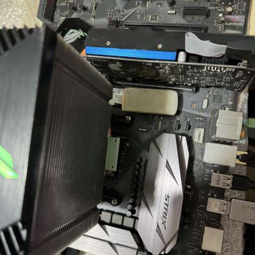 ASUS AM4 板+ Ryzen 5 2600